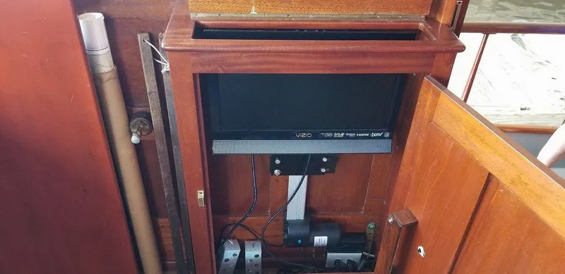 Slide: The Image of  ELECTRICAL TV LIFT - 26