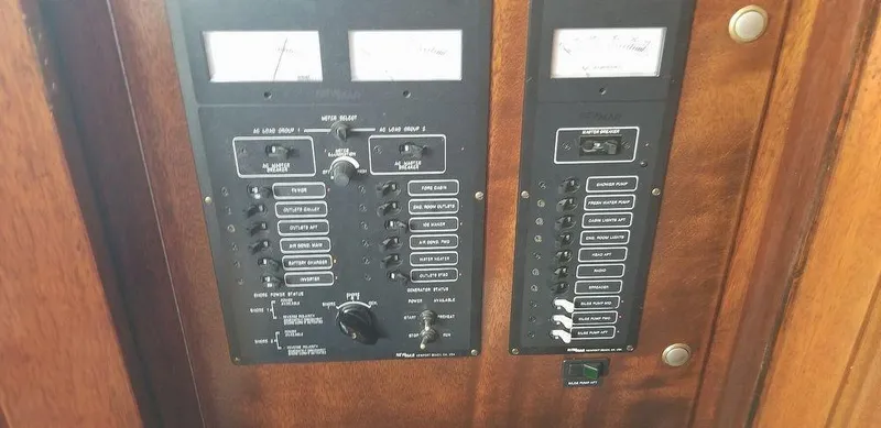 Slide: The Image of Electric Panels Pilothouse STRB aft Pilothouse - 38