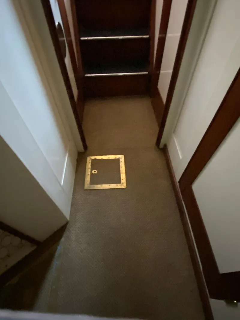 Slide: The Image of Elco Flat top 1928 - 78