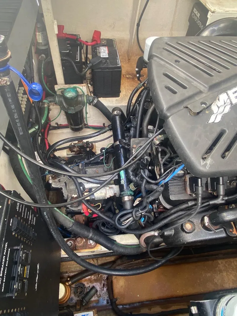 Slide: The Image of Engine compartment of a 2006 Sea Ray 340 Sundancer boat. - 36