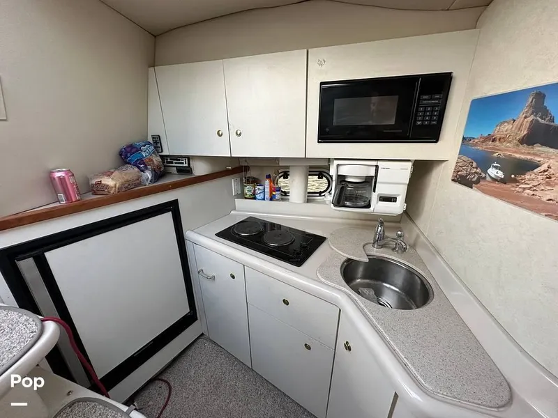 Slide: The Image of 1998 Cruisers 3375 Espirit for sale in Big Water, UT - 37