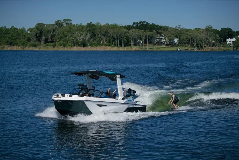 Slide: The Image of Nautique Super Air Nautique S25 2023 - 100