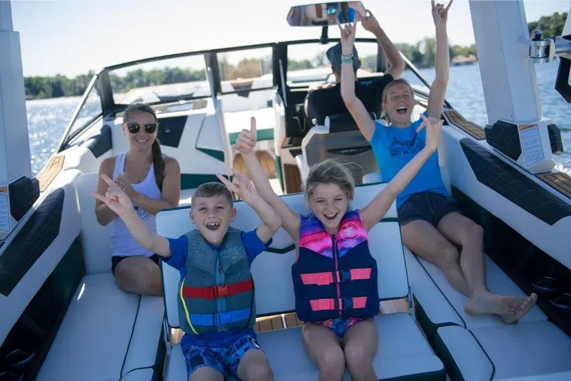 Slide: The Image of Nautique Super Air Nautique S25 2023 - 117