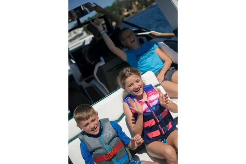 Slide: The Image of Nautique Super Air Nautique S25 2023 - 118