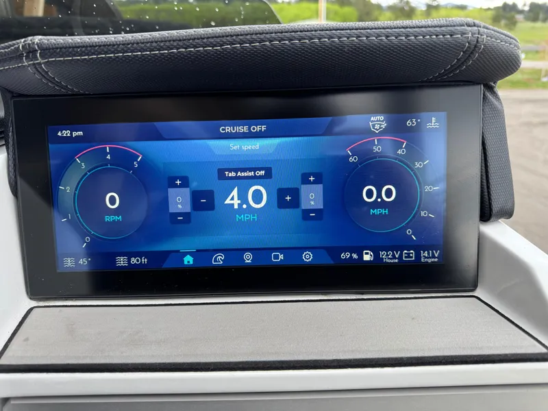 Slide: The Image of 2022 Montara SURF BOSS 25 dashboard display showing speed, RPM, and settings. - 15