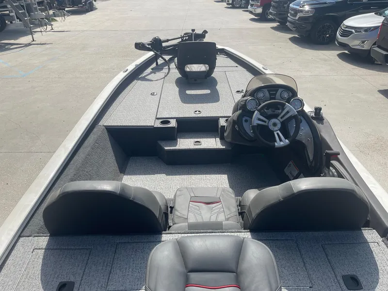 Slide: The Image of Tracker Pro Team 190 TX 2024 - 22