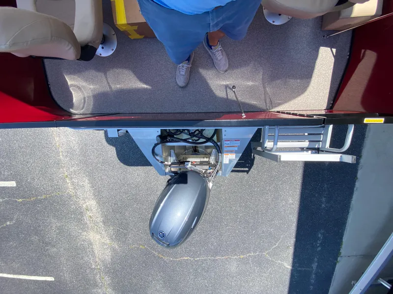 Slide: The Image of Top view of a 2023 Veranda Fish VF20F4 boat with an outboard motor. - 16