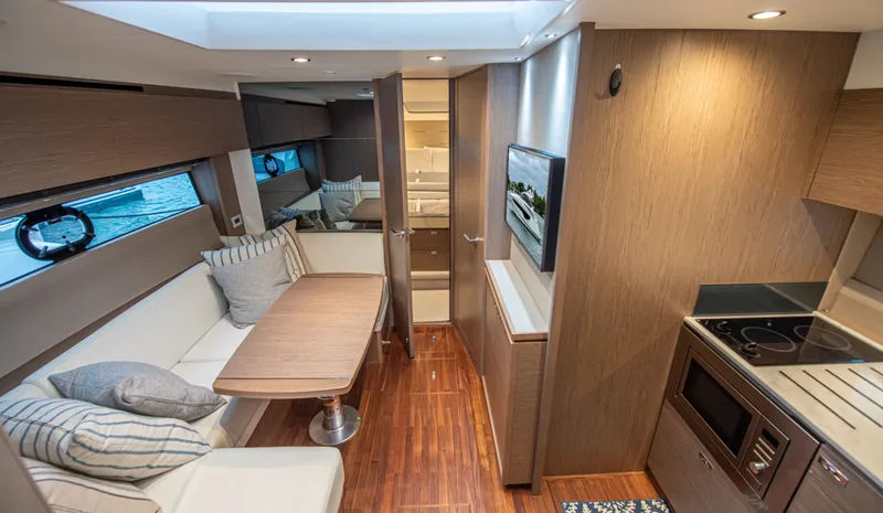 Slide: The Image of Princess V40 2015 - 3