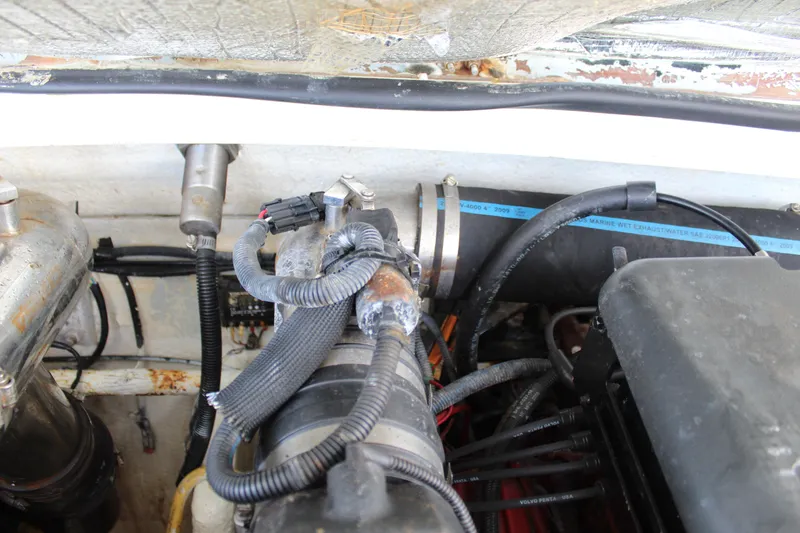 Slide: The Image of Engine compartment of a 2010 Chris-Craft Corsair 28 boat. - 27