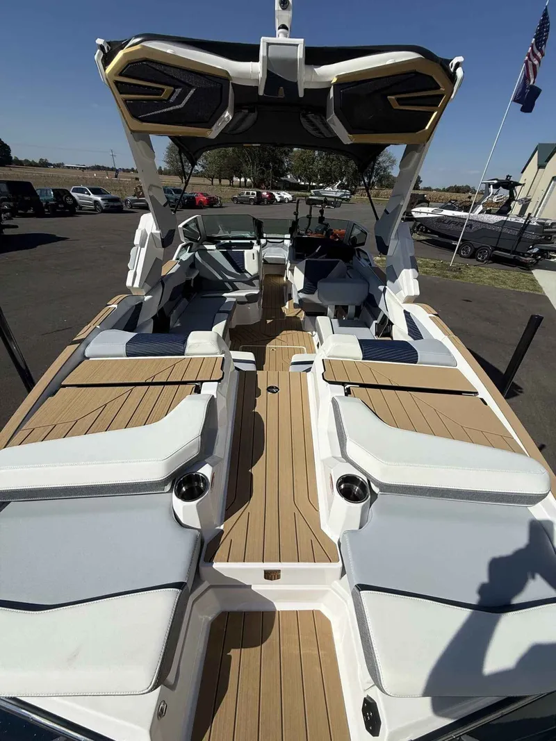 Slide: The Image of MasterCraft X23 2027 - 10