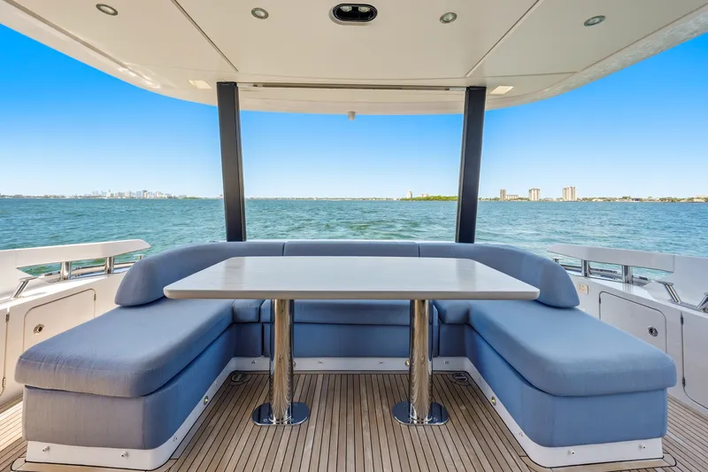 Slide: The Image of Azimut 68 FLY 2025 - 126