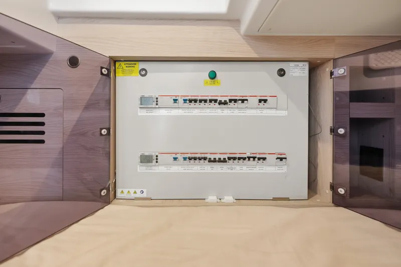 Slide: The Image of Azimut 68 FLY 2025 - 137