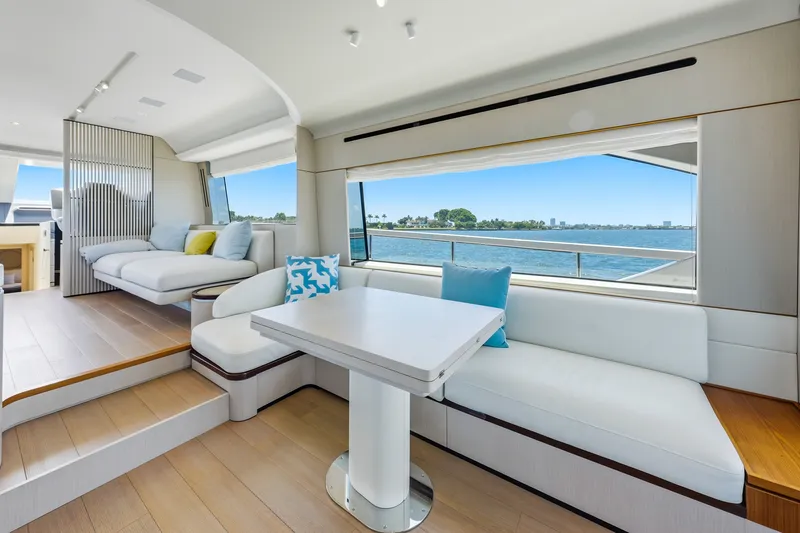 Slide: The Image of Azimut 68 FLY 2025 - 154