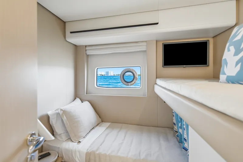 Slide: The Image of Azimut 68 FLY 2025 - 68
