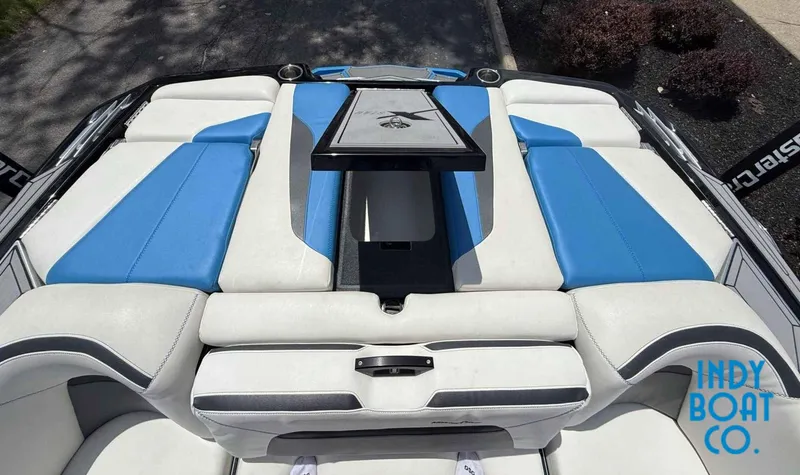 Slide: The Image of MasterCraft XStar 2019 - 2