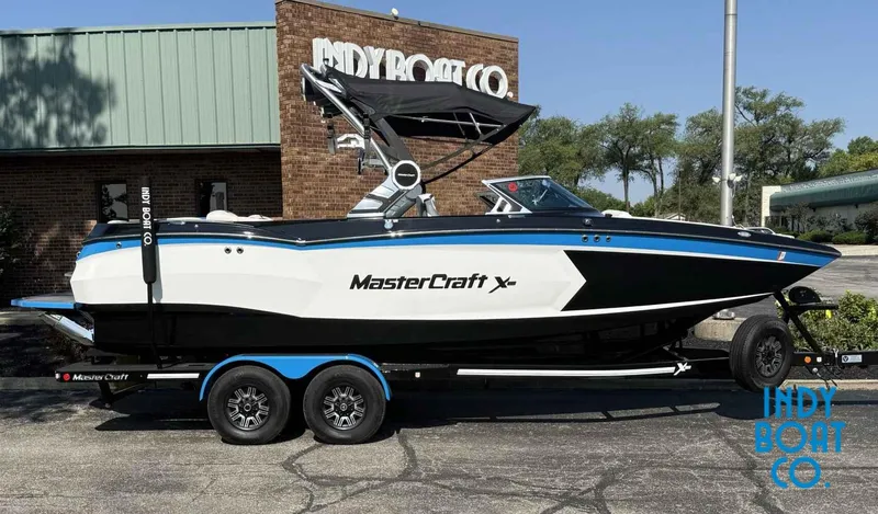 Slide: The Image of MasterCraft XStar 2019 - 1