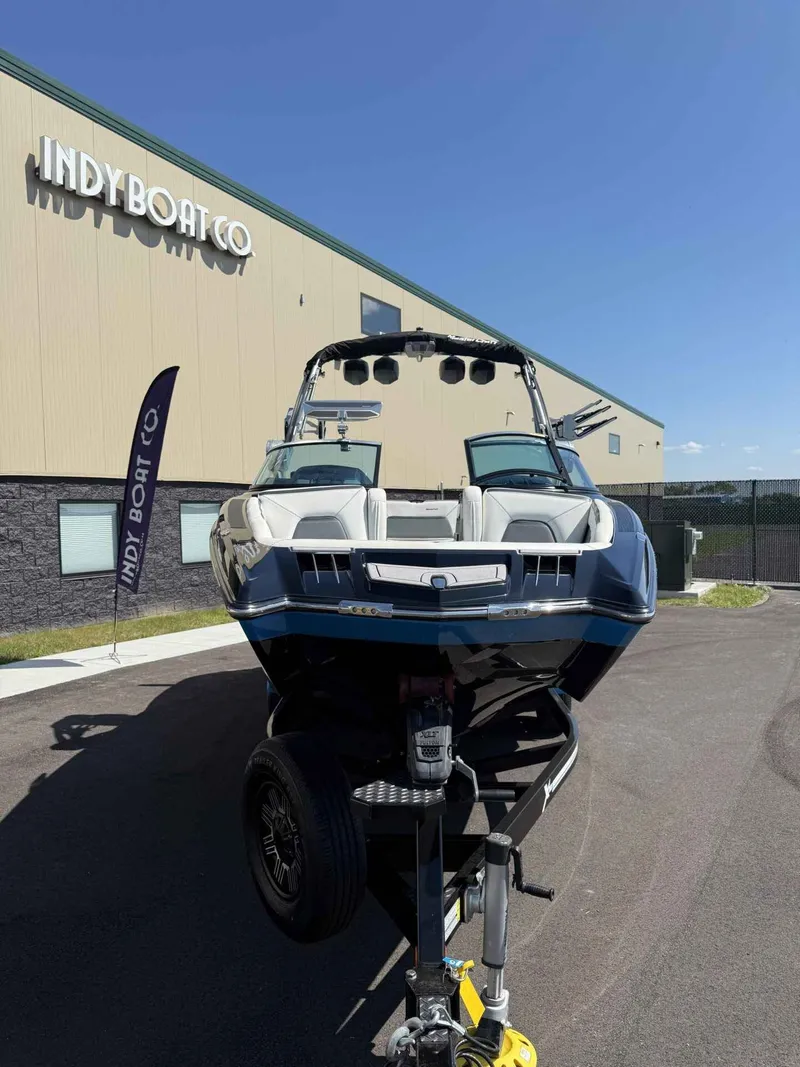 Slide: The Image of MasterCraft XStar 2019 - 5
