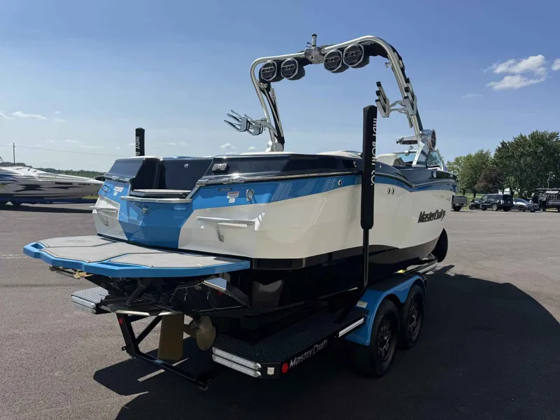 Slide: The Image of MasterCraft XStar 2019 - 4