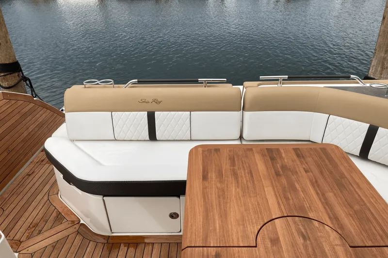 Slide: The Image of Sea Ray 400 SLX 2019 - 50