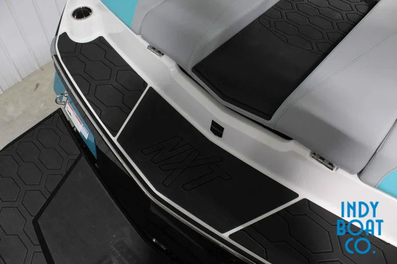 Slide: The Image of MasterCraft NXT20 2026 - 4