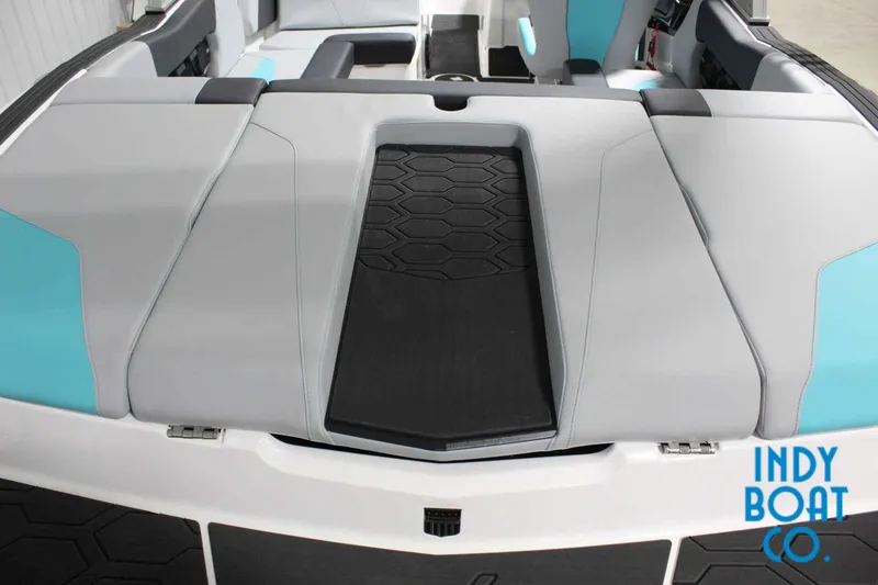 Slide: The Image of MasterCraft NXT20 2026 - 5