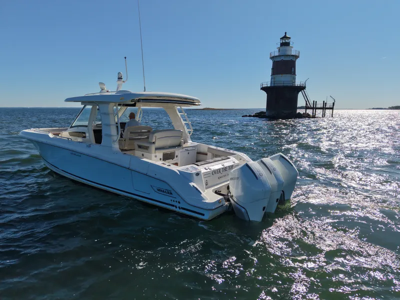 Slide: The Image of Boston Whaler 320 Vantage 2024 - 55