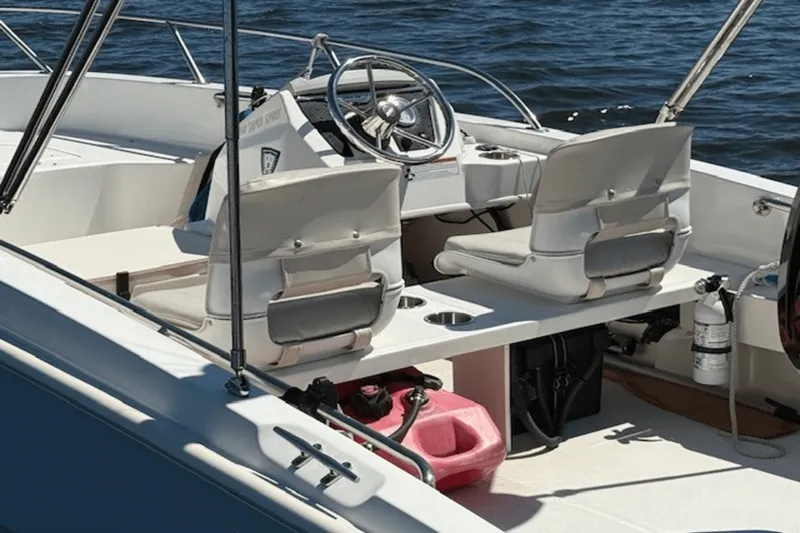 Slide: The Image of Boston Whaler 16 SUPER SPORT 2021 - 3