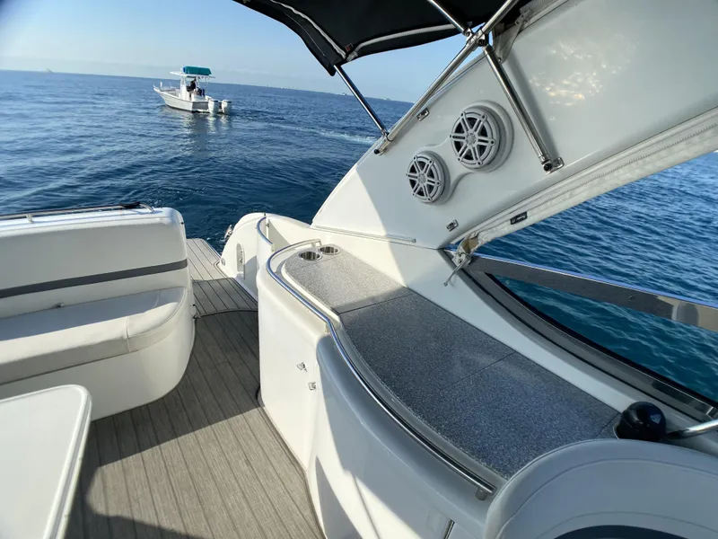 Slide: The Image of Interior of a 2006 Formula 400 Super Sport boat with ocean view. - 30