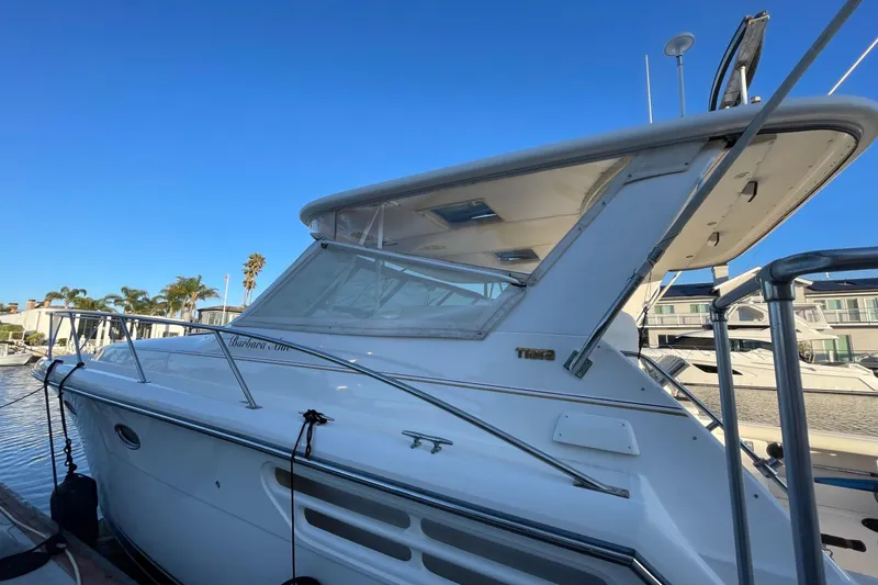 The Image of Tiara 4100 Open 2002 - 0