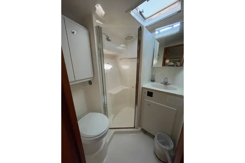 Slide: The Image of Tiara 4100 Open 2002 - 3