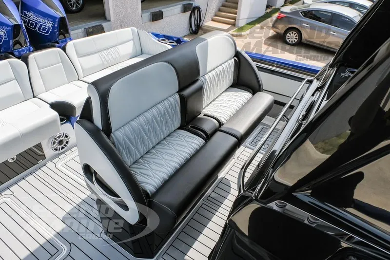 Slide: The Image of Nor-Tech 450 Sport Center Console 2026 - 25