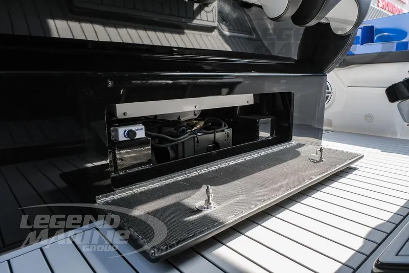 Slide: The Image of Nor-Tech 450 Sport Center Console 2026 - 31