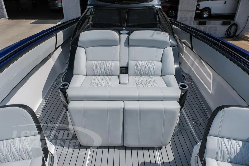 Slide: The Image of Nor-Tech 450 Sport Center Console 2026 - 37