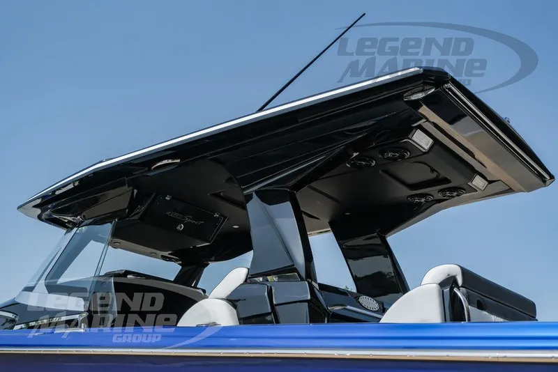 Slide: The Image of Nor-Tech 450 Sport Center Console 2026 - 55