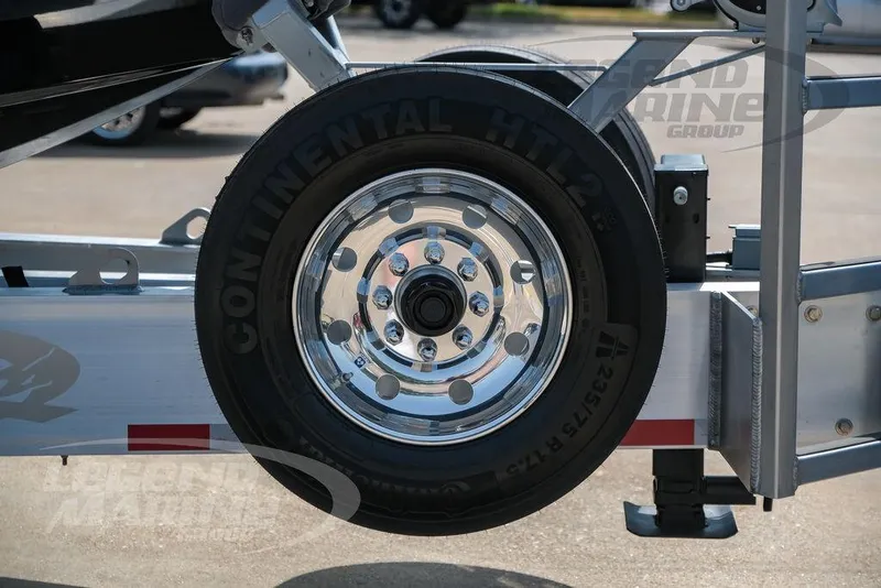 Slide: The Image of Nor-Tech 450 Sport Center Console 2026 - 67