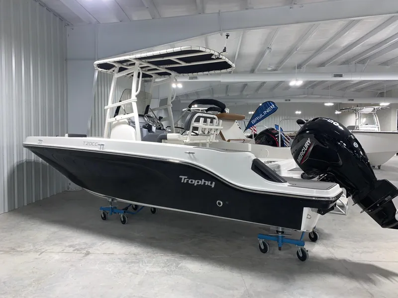 Slide: The Image of 2024 Bayliner Trophy 20CC boat in showroom. - 1