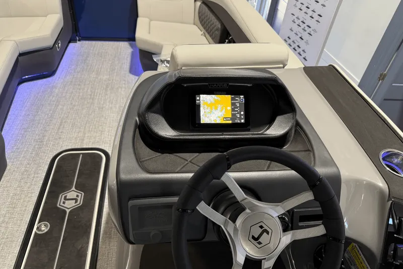 Slide: The Image of Harris Sunliner 230 2026 - 14