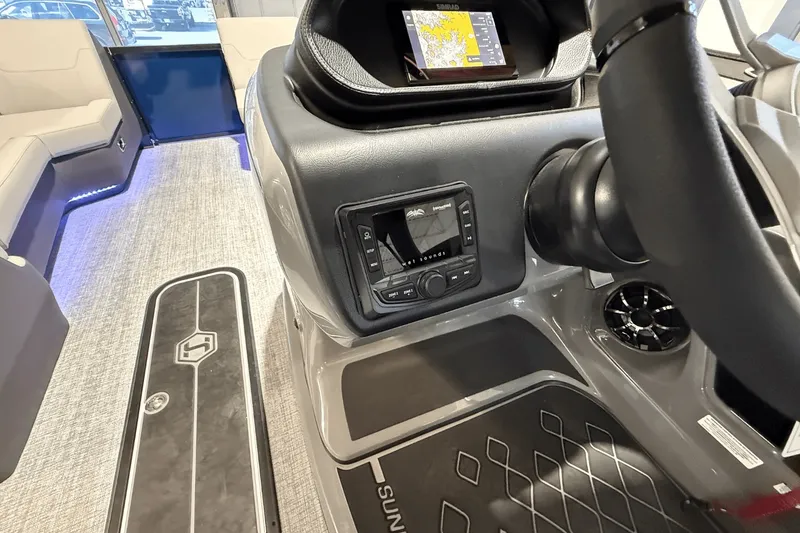 Slide: The Image of Harris Sunliner 230 2026 - 15