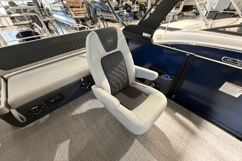 Slide: The Image of Harris Sunliner 230 2026 - 17