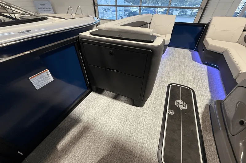 Slide: The Image of Harris Sunliner 230 2026 - 19