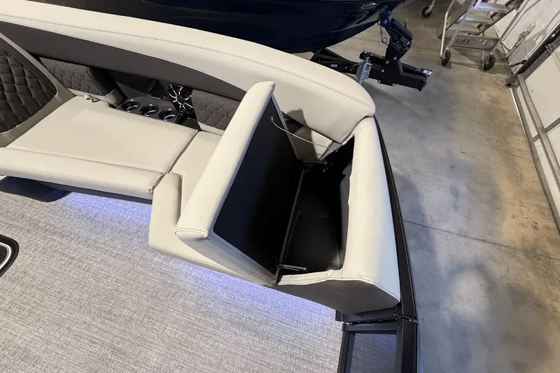 Slide: The Image of Harris Sunliner 230 2026 - 27