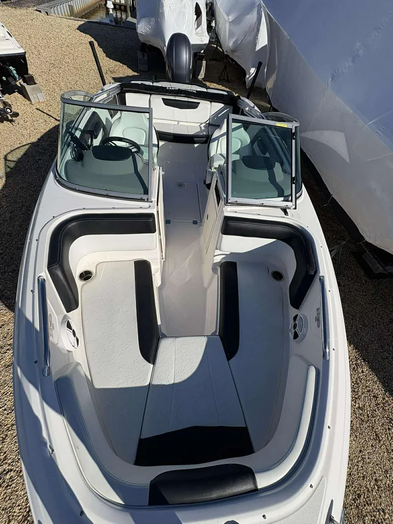 Slide: The Image of Chaparral 21 H20 Deluxe 2017 - 16