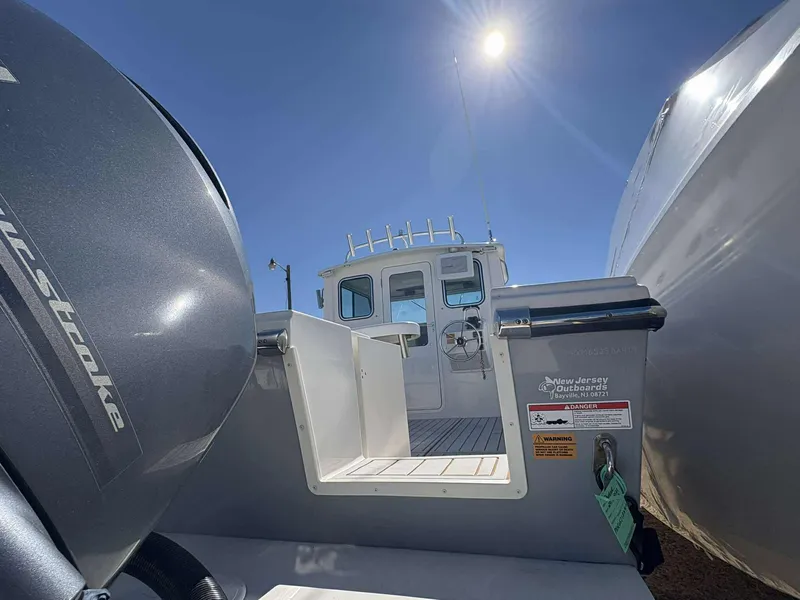 Slide: The Image of Parker Marine 2520 2019 - 9