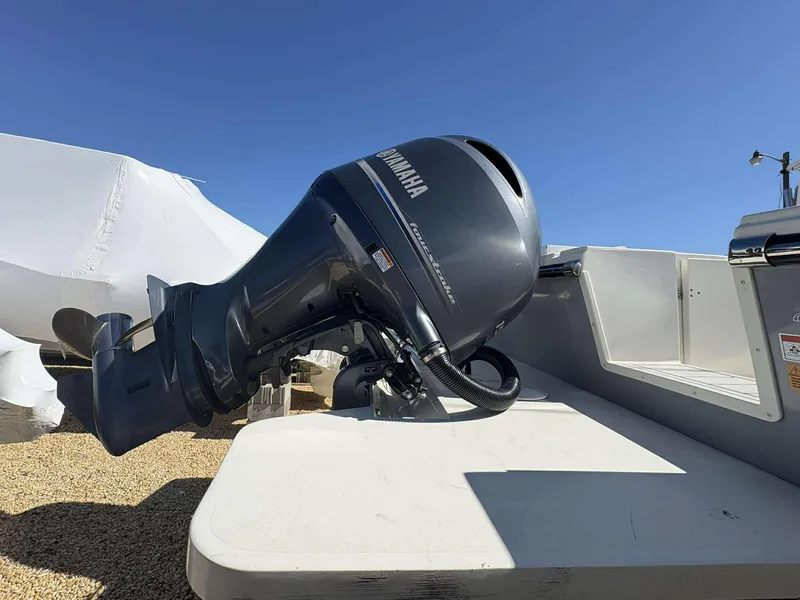 Slide: The Image of Parker Marine 2520 2019 - 6