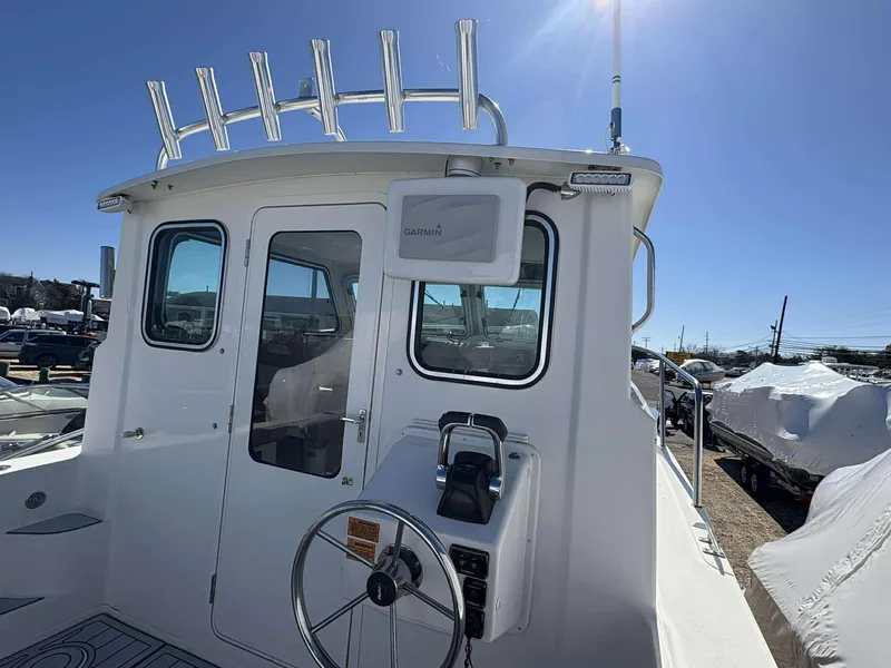 Slide: The Image of Parker Marine 2520 2019 - 5