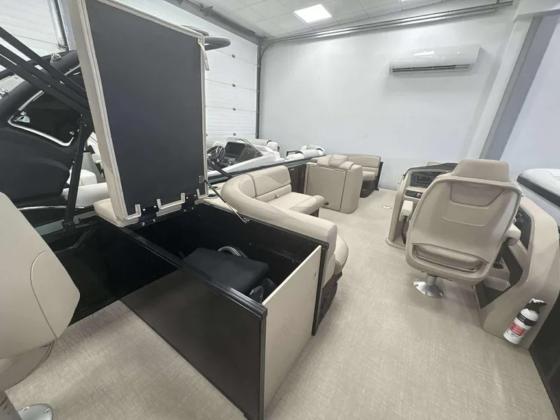 Slide: The Image of Avalon 2385 LSZ RF 2026 - 6
