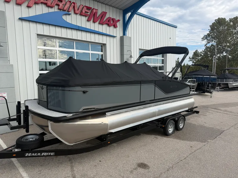 Slide: The Image of Harris Sunliner 230 2027 - 42