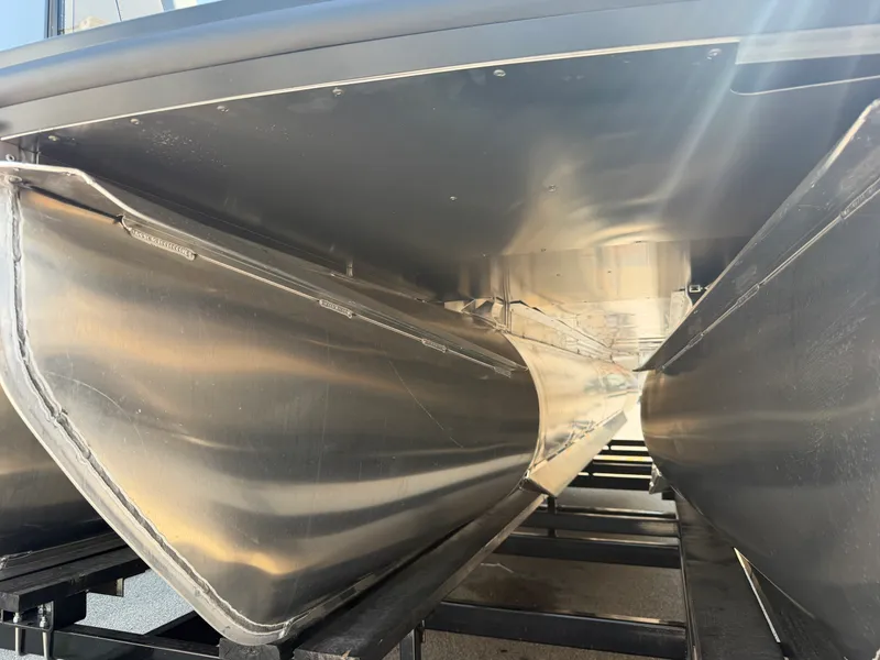 Slide: The Image of Harris Sunliner 230 2027 - 31