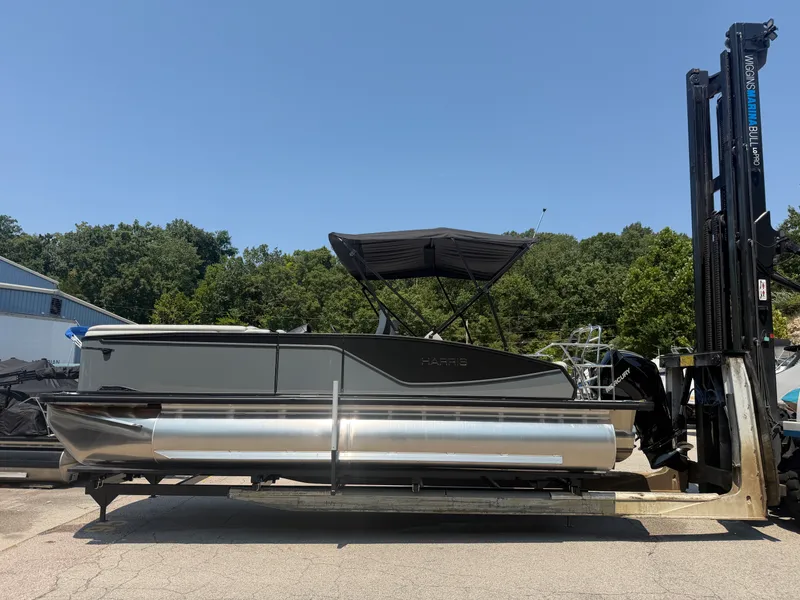 The Image of Harris Sunliner 230 2027 - 0