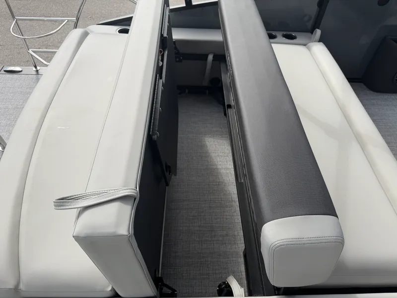 Slide: The Image of Harris Sunliner 230 2027 - 30